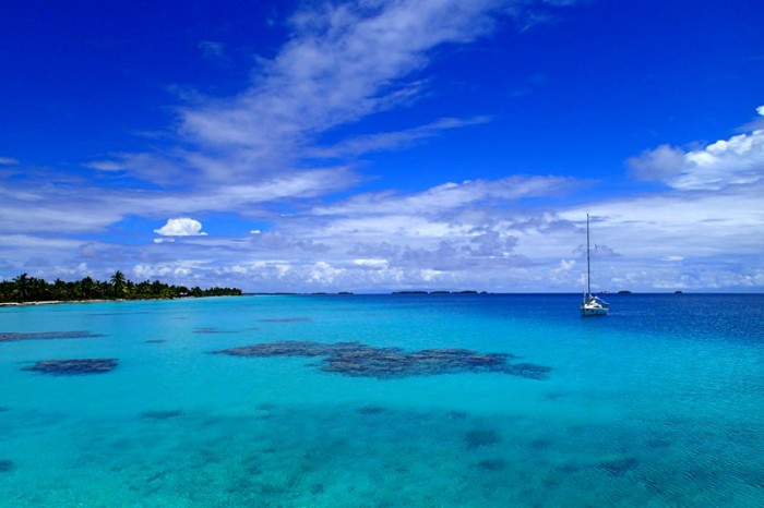 Le mouillage du village de Nukumaru sur le reef Nord de l’atoll de Aratika