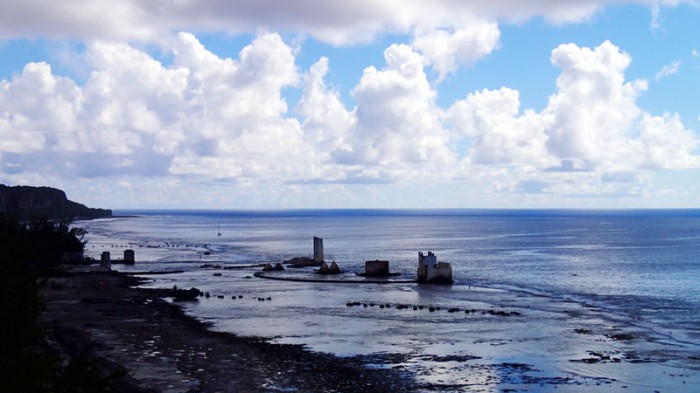 Sur la côte NW, le port désaffecté de Temao où le phosphate été chargé