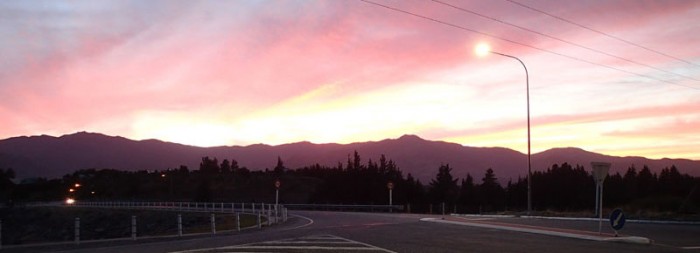 Le jour se lève sur Lake Hawea