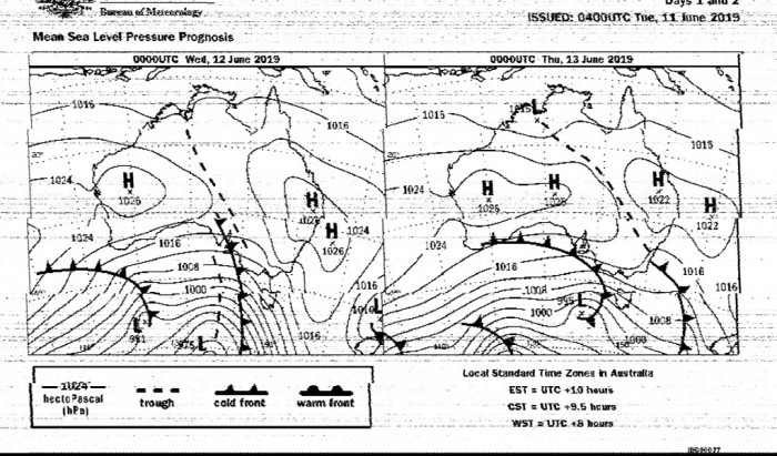 J3, 11/06, 22:30 (UTC), MSLP 4-day forecast, days 1 and 2