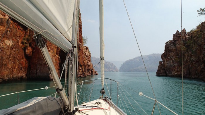 Au fond, l’étroiture des Horizontal Falls (Talbot Bay)