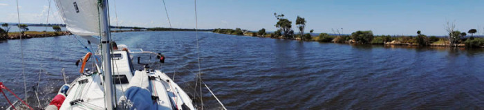 Les Silt Jetties, un rempart naturel qui sépare la Mitchell River du lac King