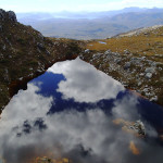 Le miroir du lac Sirona avec au fond, le lac Pedder