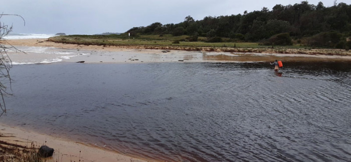 Franchissement à gué du Meringo Lagoon en crue