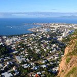 Townsville vue de Castle Hill avec Magnetic Island au fond à droite